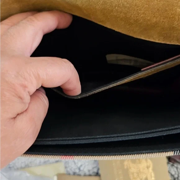 Burberry Small Macken Crimson Bag - Picture 13 of 16